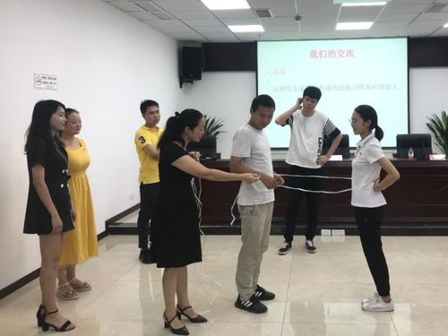 重慶市12355幸福大講堂送服務(wù)上門(mén)，助力綦江非公經(jīng)濟(jì)與社會(huì)組織發(fā)展